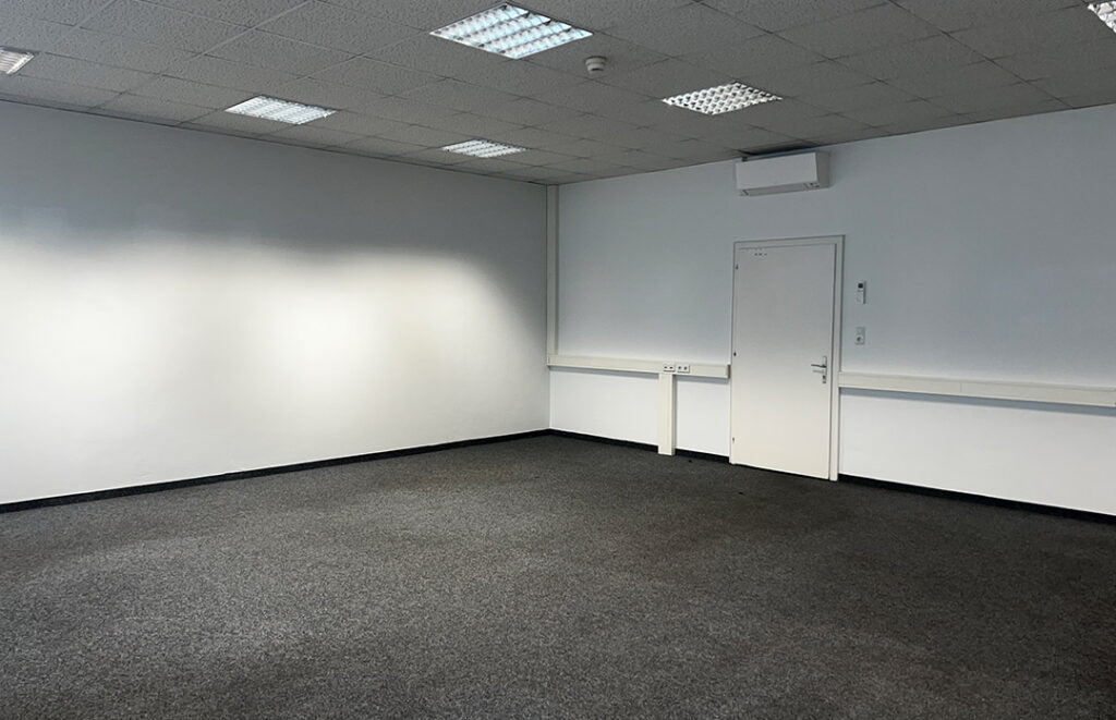 Freie Fläche Halle 5 Büro 3