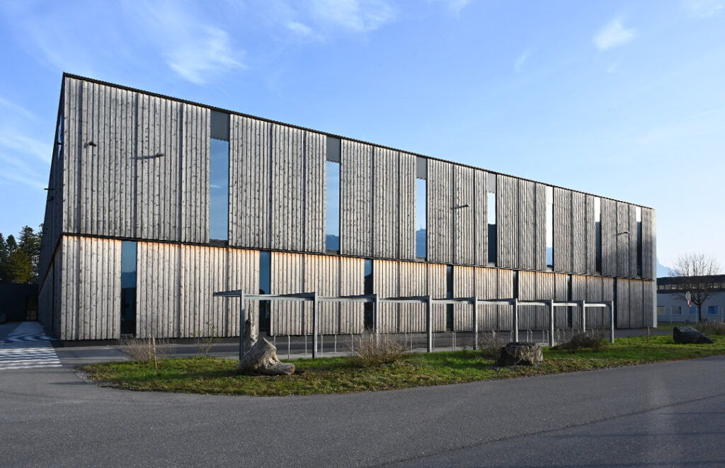 Freie Fläche Halle 92 Aussen 3