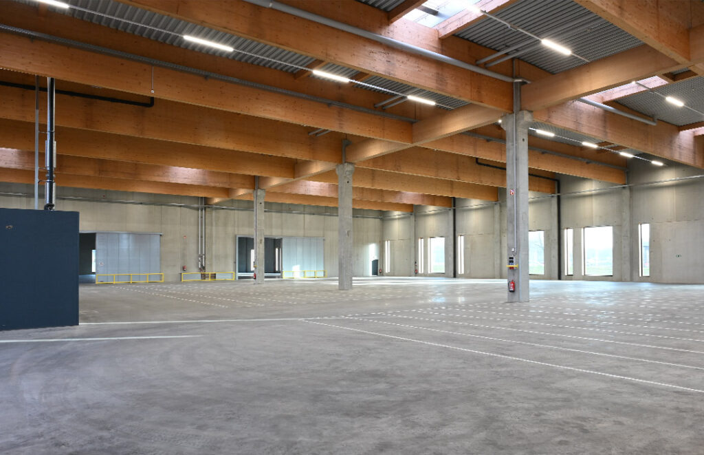 Freie Fläche Halle 92 Innen 1