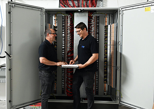 Technikteam-Kunert-Industriepark-bei-der-Arbeit